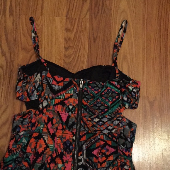 Multicolored pattern dress - Picture 3 of 4